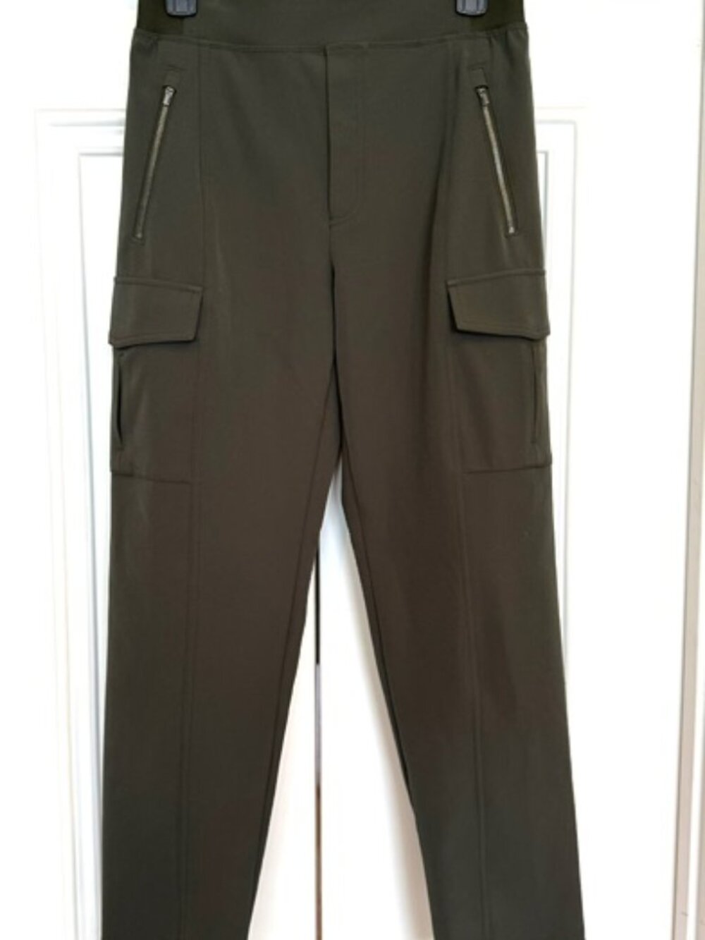Athleta Endless High Rise Cargo Pant, Dark Green, size 4